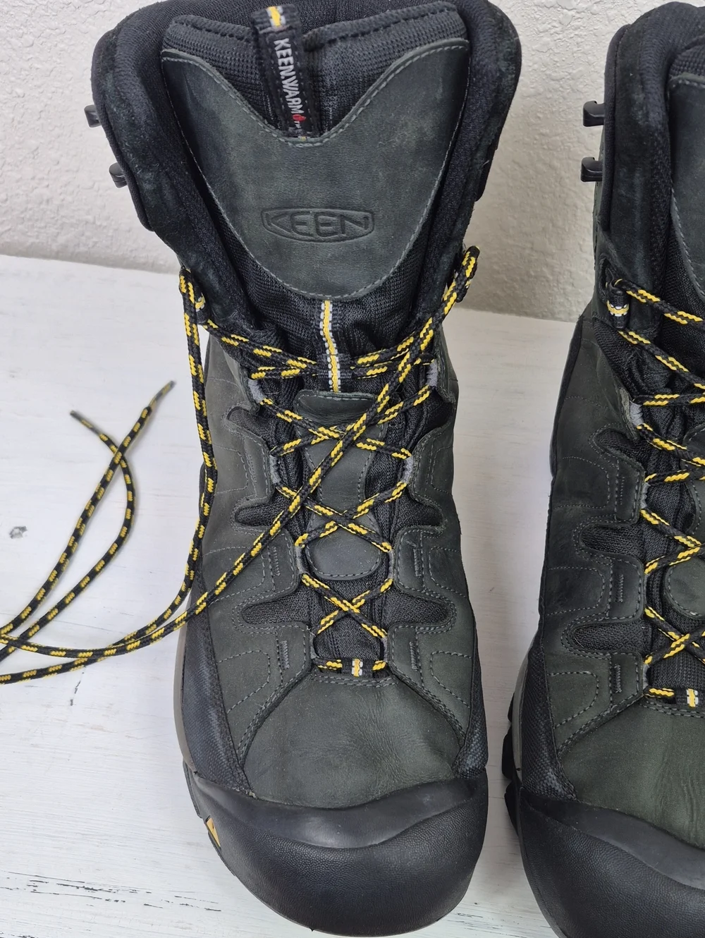 Keen Men's Dry Summit Country Insulated Winter Boots Size 14 Black / Grey